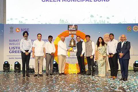 Hon’ble CM Shri Bhupendra Patel with senior officials from NSE and Surat Municipal Corporation during the listing of the ₹200 crore Green Municipal Bond on NSE