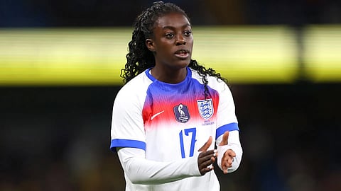 इंग्लैंड की मिशेल अग्येमांग एसीएल को फाड़ने के बाद सीजन के लिए बाहर हो गईं