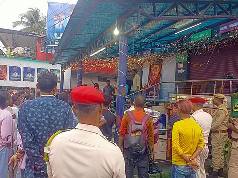 Agitated and irked fans burst with emotional outflow at the premier of 'Roi Roi Binale'