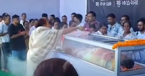 Image of admirers, fans and family paying tribute to renowned flutist Dipal Sarma