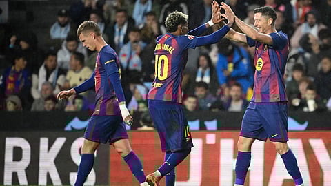 Barcelona close gap on Real Madrid