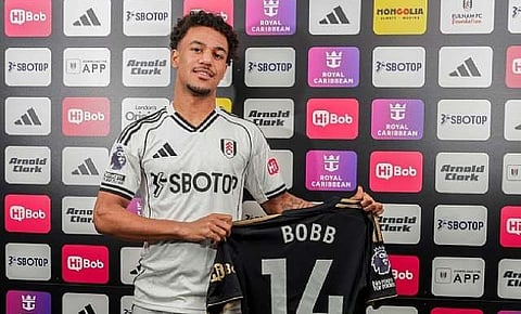 Fulham sign Norway winger Oscar Bobb from Manchester City