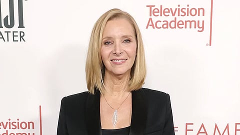 Lisa Kudrow urges future Warner Bros. owner to preserve iconic ‘Friends’ studio lot