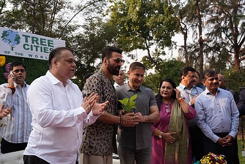 Bollywood superstar Akshay Kumar inaugurates Andheri’s flower show