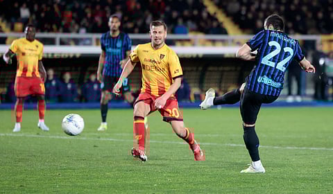 Late goals keep Inter Milan in control of Serie A title race