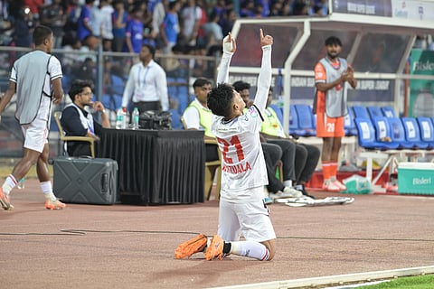 Lalrinzuala Lalbiaknia helps NEUFC earn a point against Bengaluru FC