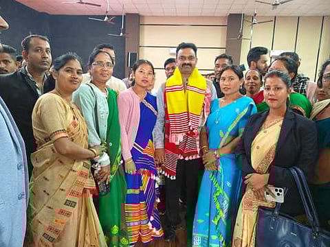 Union Minister Kamlesh Paswan Participates in “Ek Ped Maa Ke Naam” Plantation Drive in Majuli