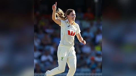 Sutherland's Four-Wicket Haul Shines as Australia Dismisses India for 198 in Pink-Ball Test