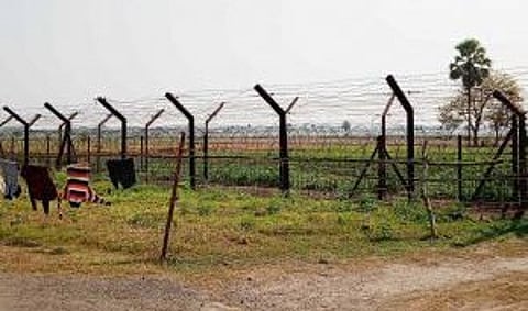 Man Remains Stranded in No-Man’s Land as India-Bangladesh Border Dispute Deepens