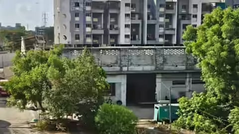 Pune Police Arrest Self-Styled Guru and Seven Others Over Alleged Sexual Exploitation Case and Pee-Drinking Kink!