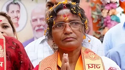 Bengal CM Assures Justice for RG Kar Victim, Victim's Mother in Tears