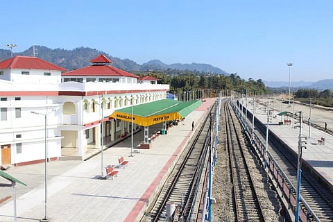 Clash erupts at Naharlagun Railway Station over labour engagement