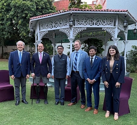 FS Misri, US delegation