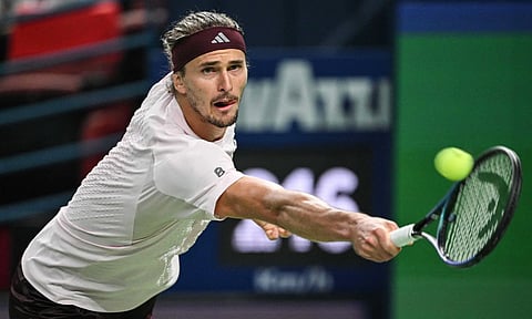 Zverev Battles Through Physical Struggles to Secure Shanghai Quarterfinal Spot