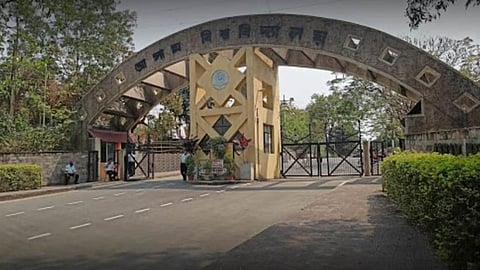 असम यूनिवर्सिटी पुलिस चौकी के 2 कांस्टेबल निलंबित