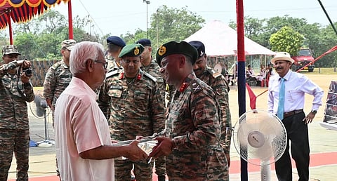 त्रिपुरा समाचार:
भारतीय सेना का रेड शील्ड डिवीजन अगरतला सैन्य स्टेशन पर पूर्व सैनिकों की रैली आयोजित करता है