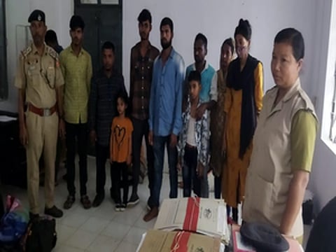 त्रिपुरा समाचार:
त्रिपुरा में दो बच्चों समेत 11 बांग्लादेशी नागरिक पकड़े गए