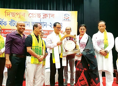 असम: दिसपुर प्रेस क्लब ने गुवाहाटी में 2024 पुरस्कार वितरित किए