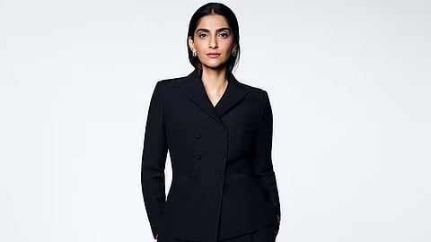 डीयोर ने बॉलीवुड स्टार और फैशन आइकन सोनम कपूर को अपना नया ब्रांड एंबेसडर घोषित किया