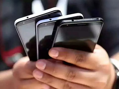 गुवाहाटी: ईजीपीडी ने 20 खोए और चोरी हुए मोबाइल फोन बरामद किए