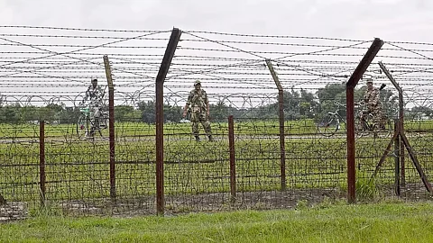 भारत-बांग्लादेश सीमा पर 864 किलोमीटर से अधिक क्षेत्र में अभी भी बाड़ नहीं लगी है: केंद्रीय मंत्री नित्यानंद राय