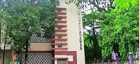 गुवाहाटी: कलाकारों ने रवींद्र भवन को तुरंत खोलने की मांग की