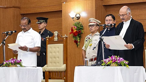 न्यायमूर्ति एमएस रत्न श्री रामचंद्र राव ने त्रिपुरा उच्च न्यायालय के 9वें मुख्य न्यायाधीश के रूप में शपथ ली
