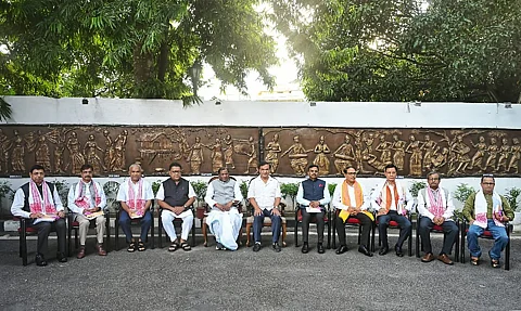 गुवाहाटी: राज्यपाल ने असम में सात नए कुलपतियों को शपथ दिलाई