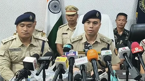 अरुणाचल: ईटानगर पुलिस ने अंतरराज्यीय वाहन चोरी रैकेट का भंडाफोड़ किया; 57 लग्जरी कारें बरामद