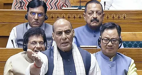 धार्मिक कट्टरता और भारत के प्रति घृणा रखने वाले देश से बातचीत नहीं: राजनाथ सिंह