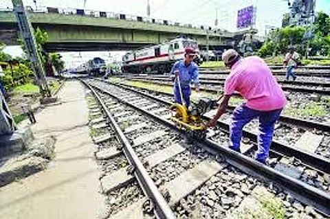 केंद्र ने 16,207 किलोमीटर राष्ट्रीय राजमार्ग का निर्माण किया, पूर्वोत्तर रेलवे परियोजनाओं के लिए 69,342 करोड़ रुपये मंजूर किए