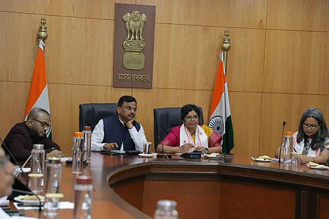 असम: राष्ट्रीय महिला आयोग की अध्यक्ष ने असम में महिला कल्याण पहल की समीक्षा की