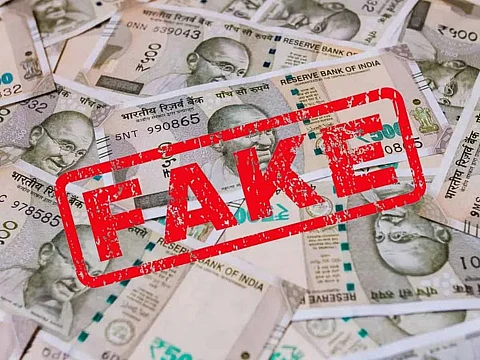 गुवाहाटी: शहर में नकली नोट और अवैध शराब जब्त
