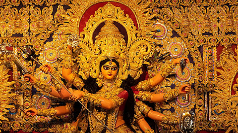 गुवाहाटी: बिष्णुपुर पूजा पंडाल में बेबीलोन के हैंगिंग गार्डन का पुनर्निर्माण किया जाएगा