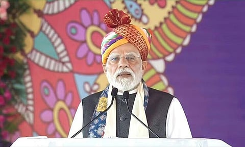 प्रधानमंत्री नरेंद्र मोदी ने लोगों से स्वदेशी उत्पादों को अपनाने का आह्वान किया