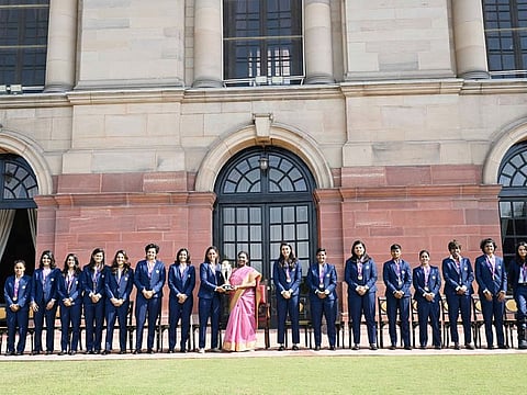 ‘यह टीम भारत को दर्शाती है’: महिला विश्व कप विजेताओं से मिलने पर राष्ट्रपति मुरमु