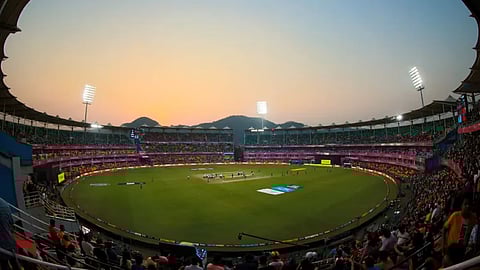 गुवाहाटी में भारत और दक्षिण अफ्रीका के बीच पहला टेस्ट मैच आयोजित हुआ