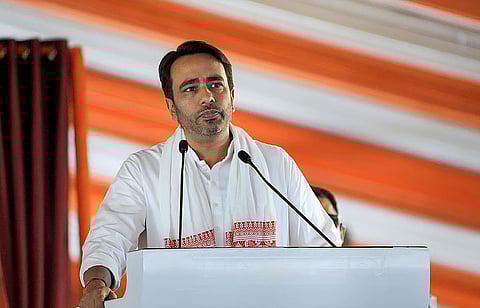 असम : पिछले 5 वर्षों में 2,980 स्कूलों का हुआ विलय, केंद्रीय मंत्री जयंत चौधरी