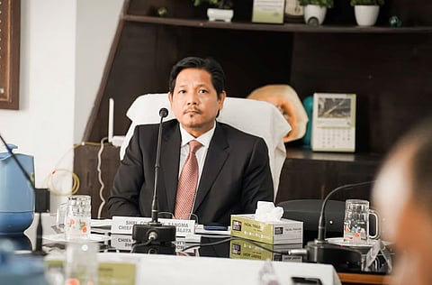 मेघालय कैबिनेट ने 221 बंधुआ नर्सों और पैरामेडिक्स की सेवा स्थिति को मंजूरी दी