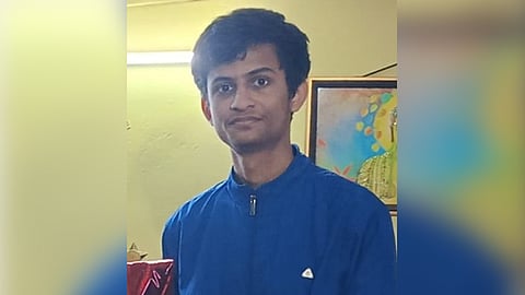 रेलवे कर्मचारी के बेटे यशराज सिंह ने जेईई मेन्स 2026 में नॉर्थ ईस्ट में टॉप किया