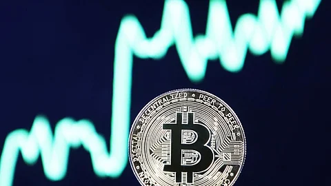 What Experts Say About Crypto in 2024: Trends, Risks, and Rewards