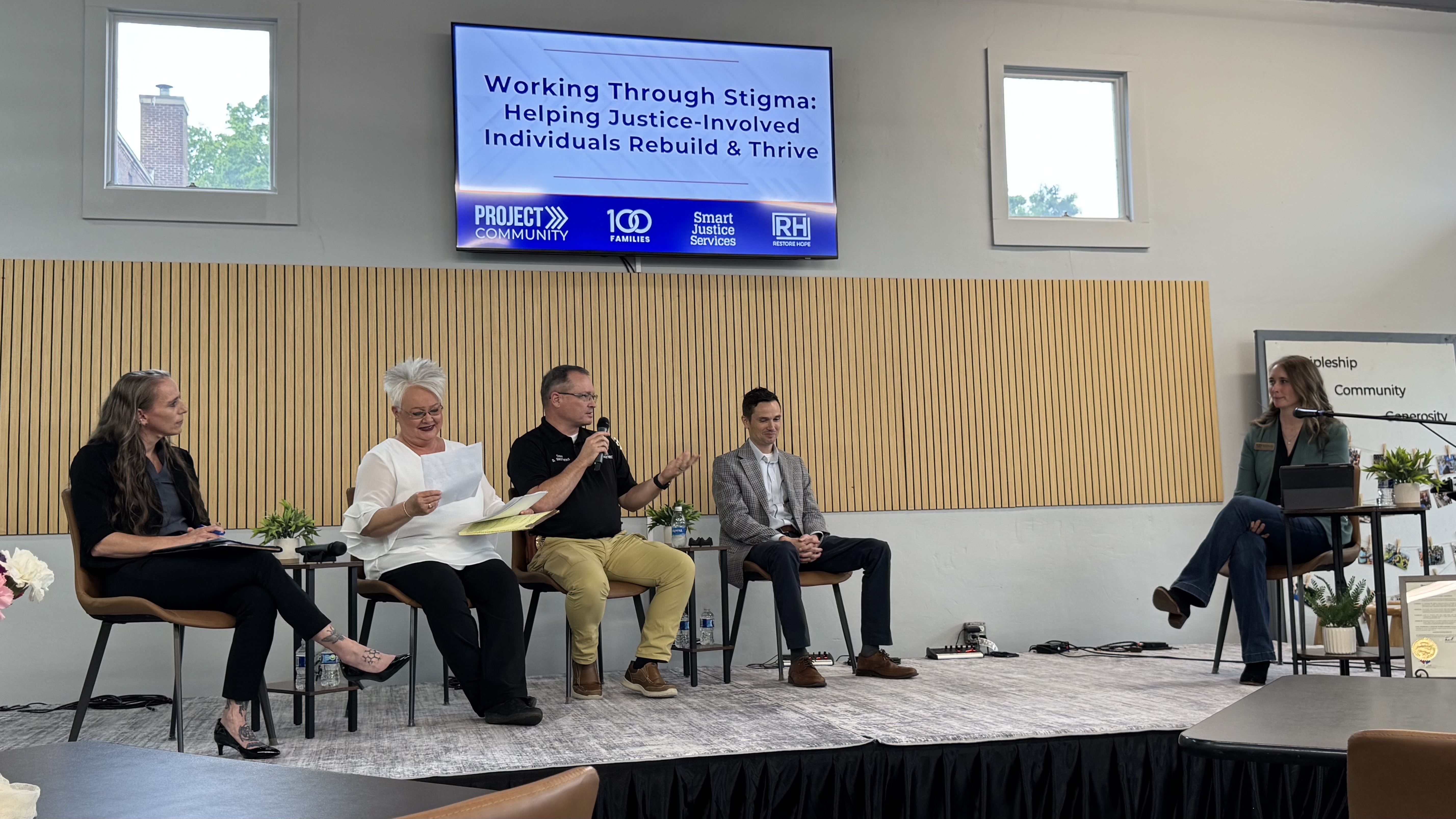 Panelists: Brittany Fugate, Kristi Robertson, Clarksville Police Chief David Smothers, Judge Clay McCall
Facilitator: Kerry Bewley