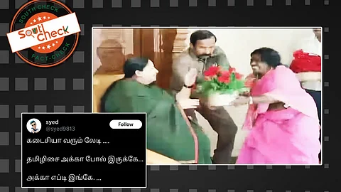 ஜெயலலிதா காலில் விழுந்த தமிழிசை சௌந்தர்ராஜன்