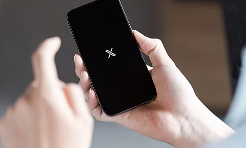 How X plans to verify posts using AI Community Notes Writer