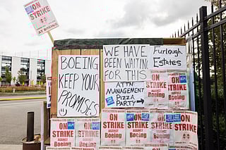 NEWS GLEAMS | Striking Boeing Union to Vote on Wednesday; Seattle Forest Week Starts Oct. 26