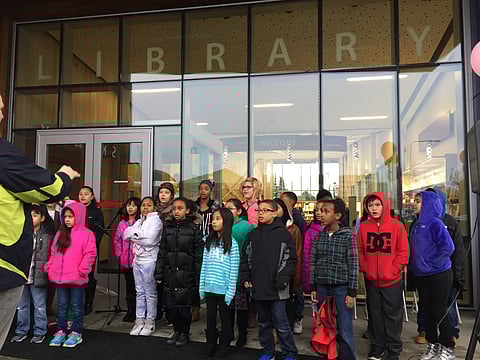 More Than a Thousand Brave Rain For Skyway Library's Grand Opening