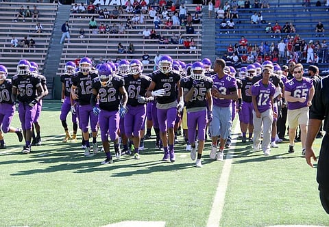 Garfield Football Players Will Kneel During National Anthem to Protest Racial Oppression