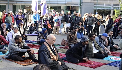 Pray-In Spotlights Amazon for Subcontractor's Alleged Discriminationatory Policies