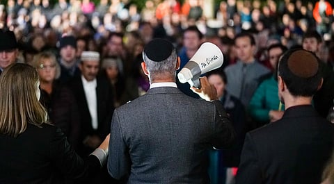 PHOTOS: Seattle Mourns Eleven Killed in Pittsburgh Shooting at Tree of Life