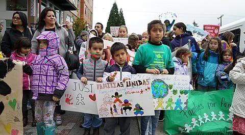 PHOTOS: Youth and Children Lead Familias Por Familias Rally